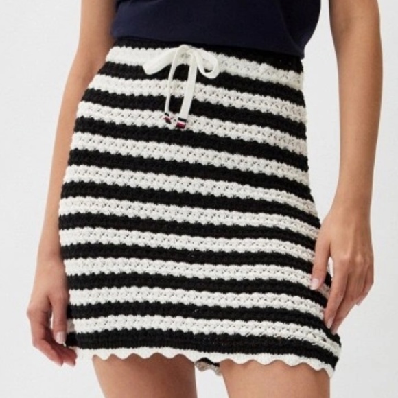 Tommy Hilfiger Dresses & Skirts - TOMMY JEANS Size L  Womens Crochet Cotton Mini Skirt Population Black & White